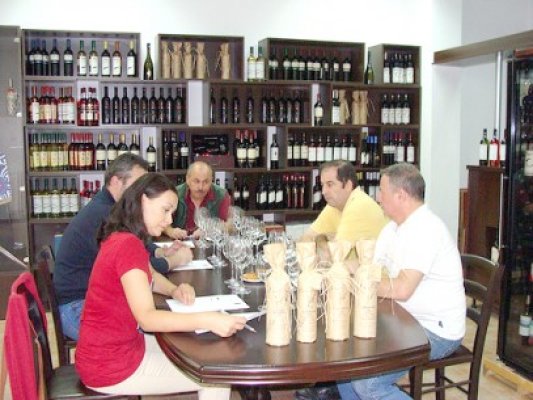 225 de euro, costul unui curs pentru iniţierea în domeniul vinurilor